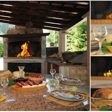 Vakantiehuis House Maria Kaštel Novi